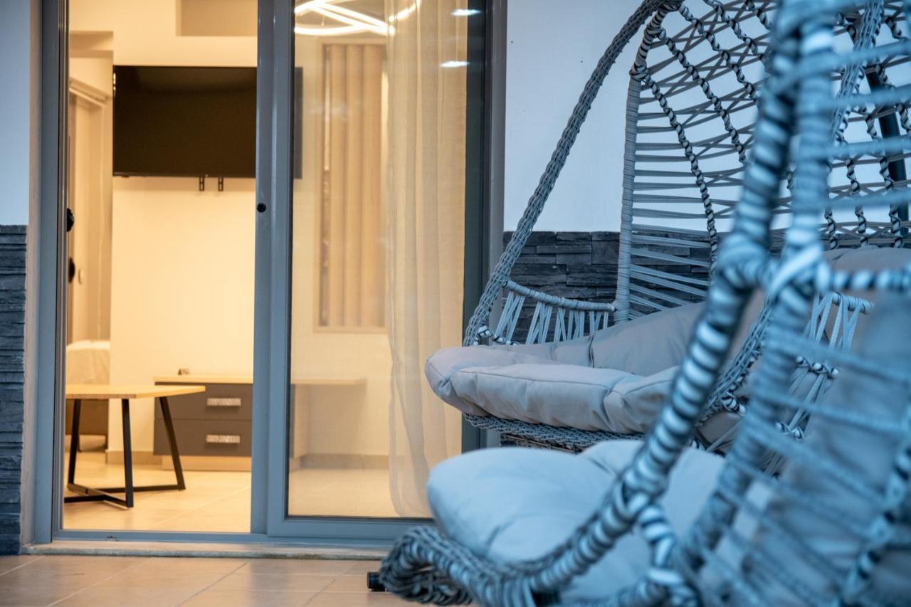 Sithoniars Luxury Ground Floor Apartment With Private Garden ネオス・マルマラス エクステリア 写真
