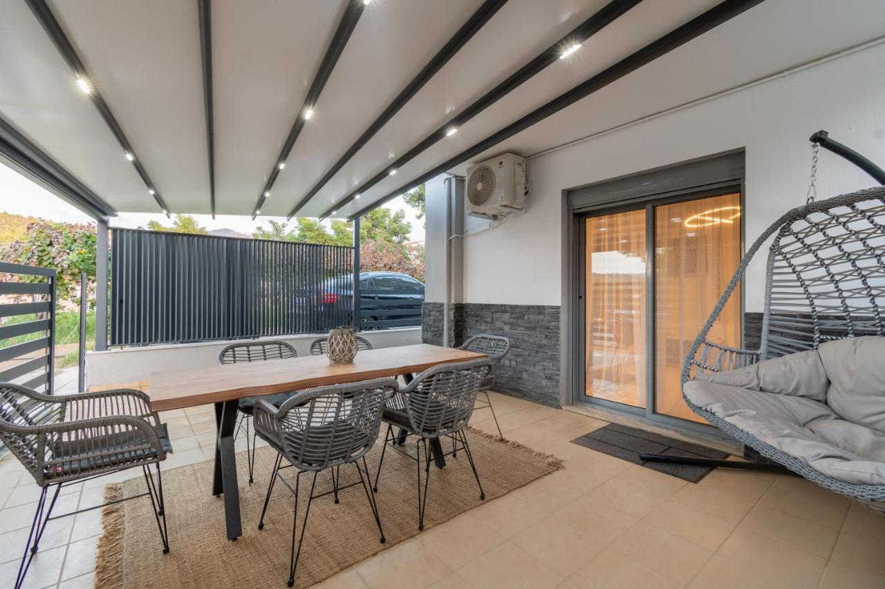 Sithoniars Luxury Ground Floor Apartment With Private Garden ネオス・マルマラス エクステリア 写真