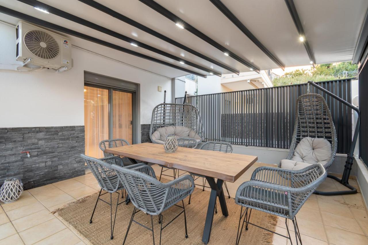 Sithoniars Luxury Ground Floor Apartment With Private Garden ネオス・マルマラス エクステリア 写真
